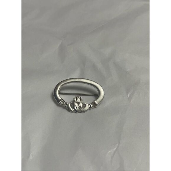 925 Sterling Silver Claddagh Heart In Hands Pin Brooch Signed - Picture 1 of 4